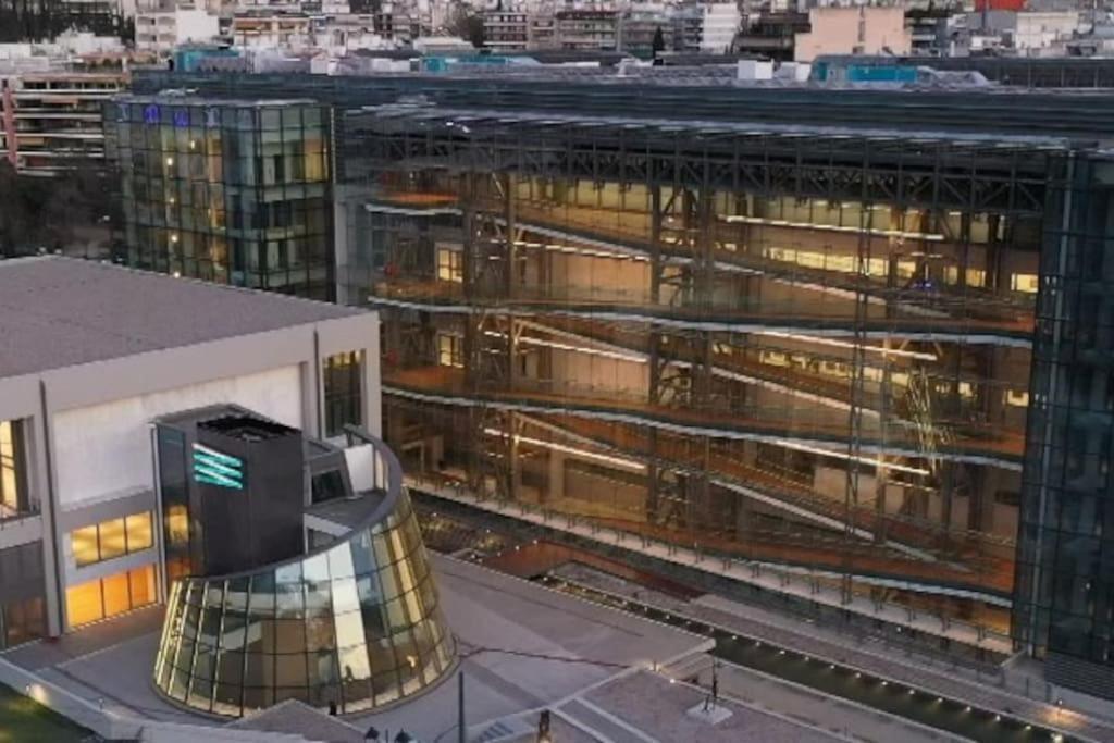 Newly Renovated-City Center Apartment Atena Exterior foto