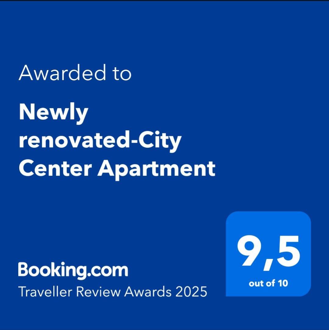 Newly Renovated-City Center Apartment Atena Exterior foto